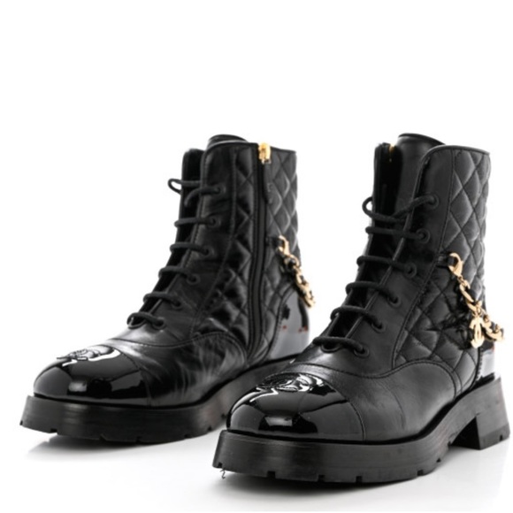 Authentic CHANEL new style combat boots with removable logo chain. 2 looks! - Picture 4 of 8